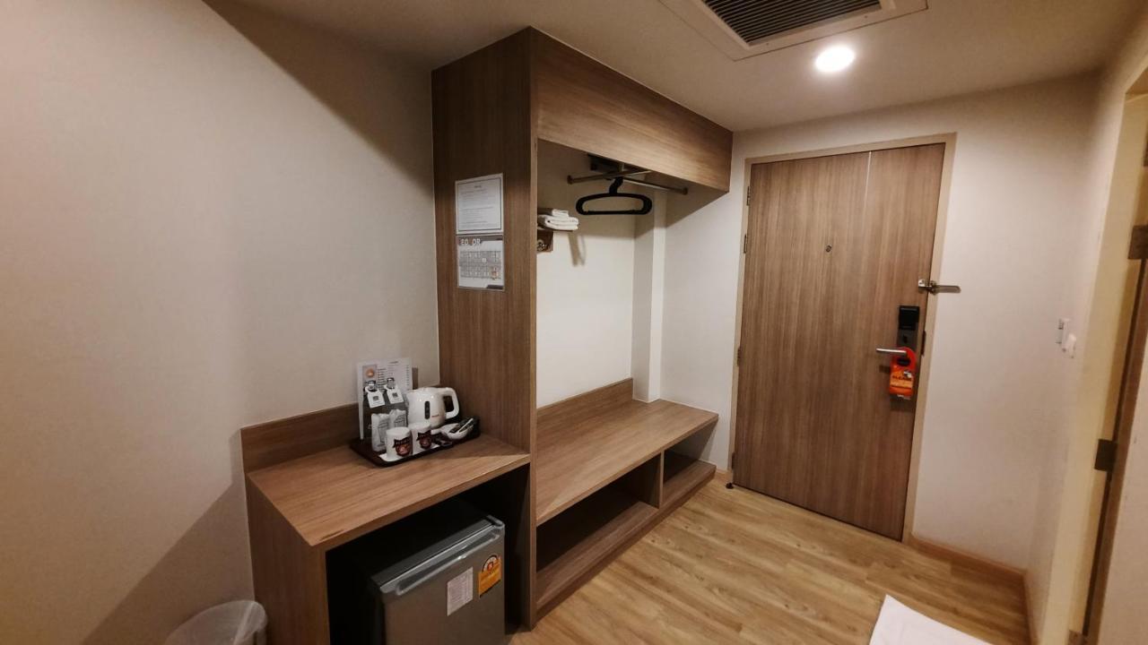 Leosor Hotel Nakhon Ratchasima Exterior photo