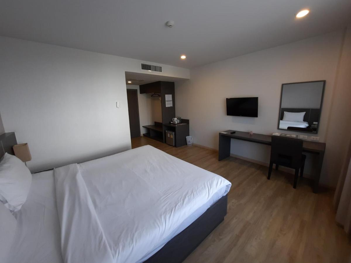 Leosor Hotel Nakhon Ratchasima Exterior photo