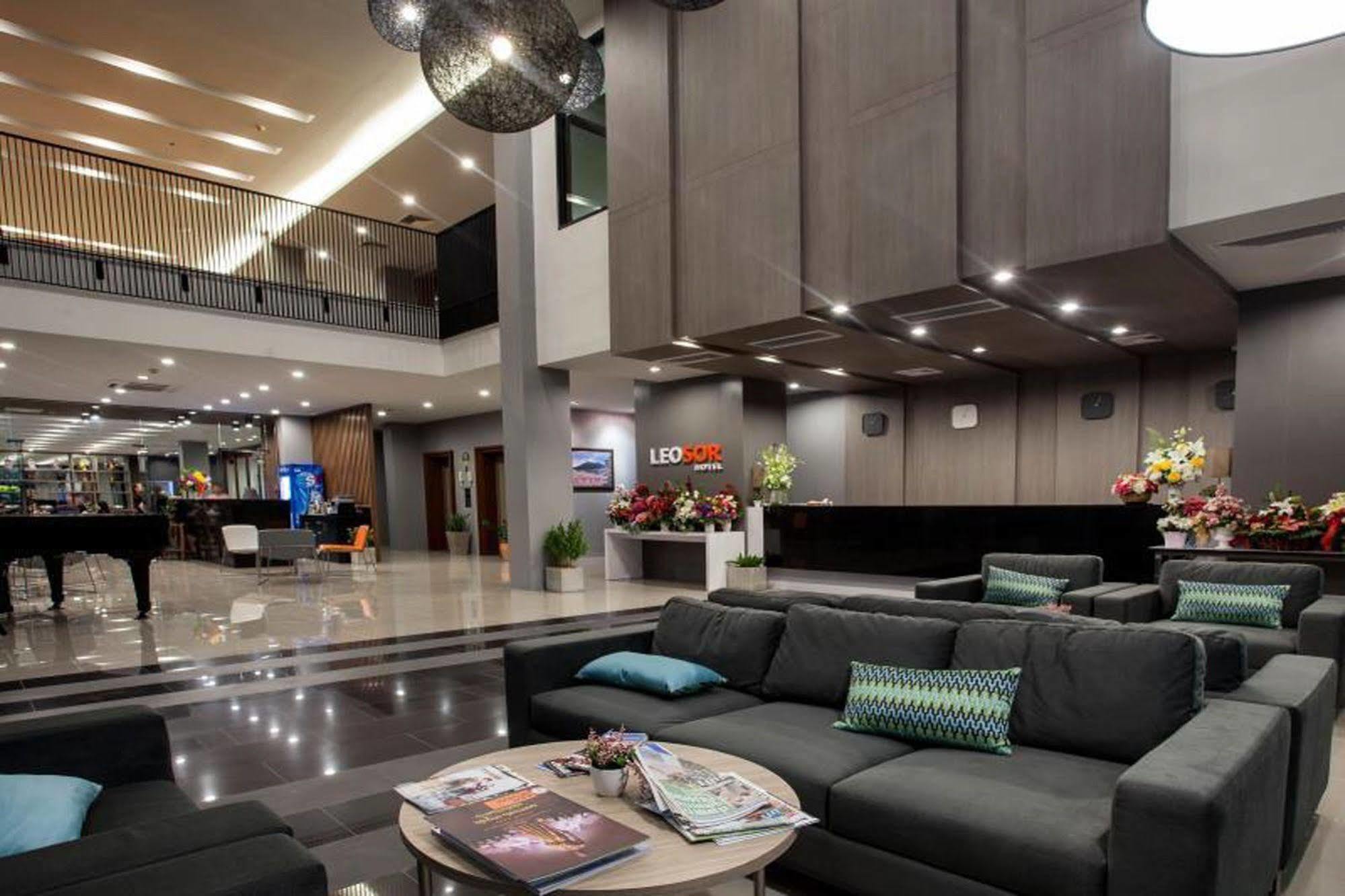 Leosor Hotel Nakhon Ratchasima Exterior photo