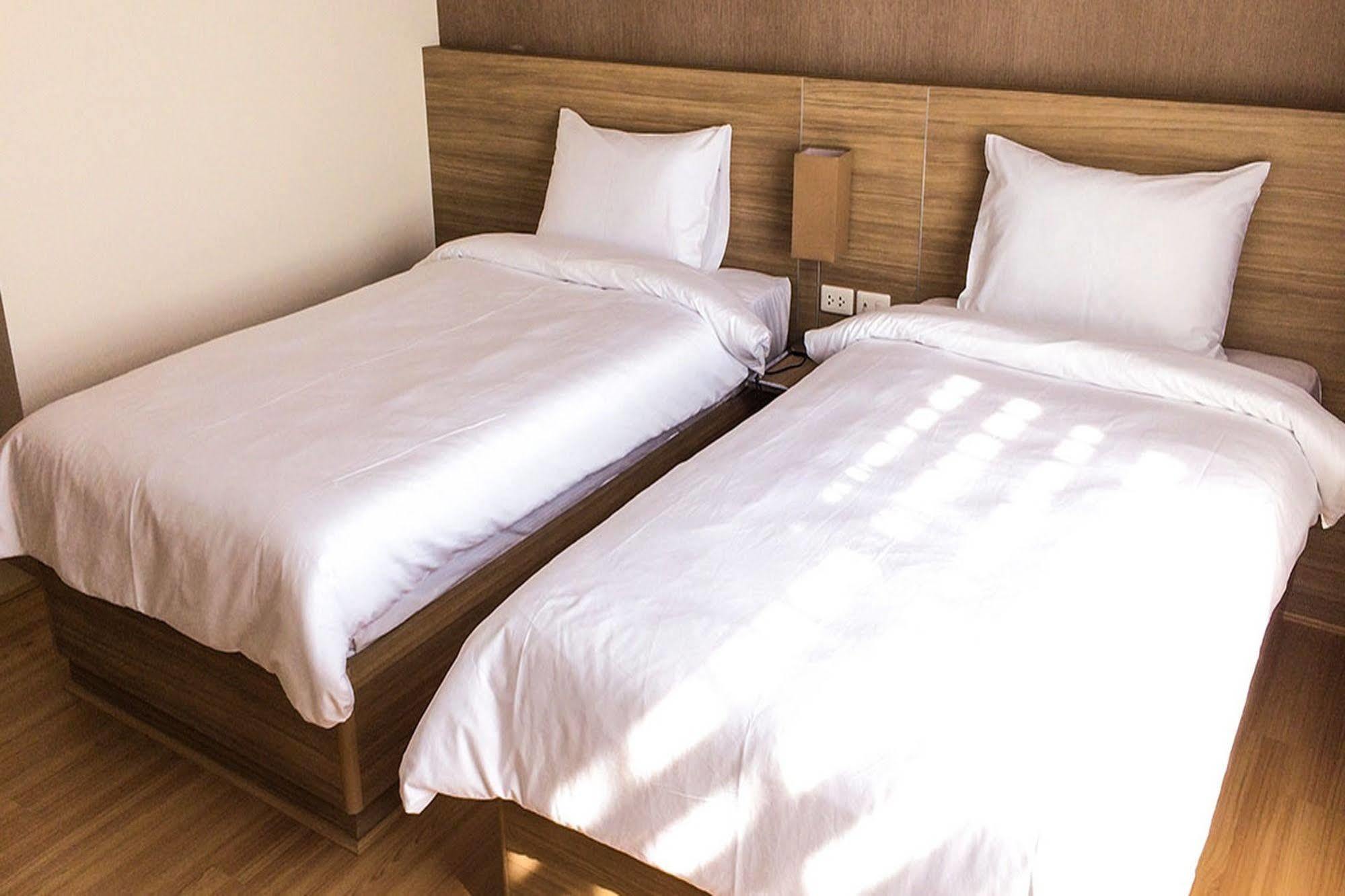 Leosor Hotel Nakhon Ratchasima Exterior photo